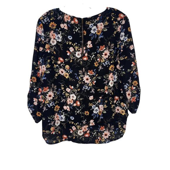 Hippie Rose Black Floral Roll Tab Sleeve Top Blouse Medium NWT - Picture 4 of 6